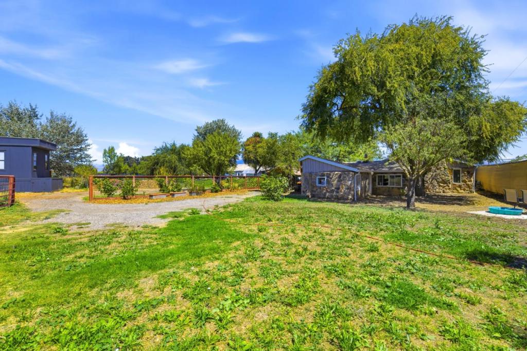 10095 Monterey Road Property Photo 13