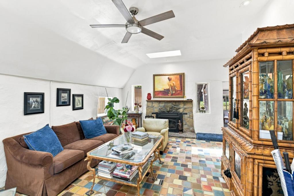 10095 Monterey Road Property Photo 14