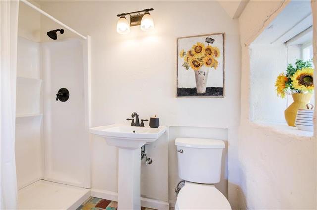 10095 Monterey Road Property Photo 23