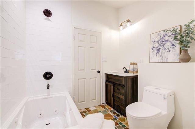 10095 Monterey Road Property Photo 24