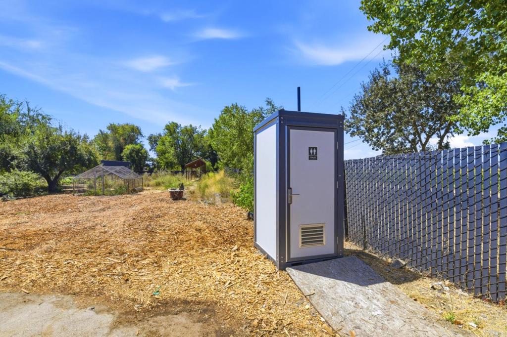 10095 Monterey Road Property Photo 30