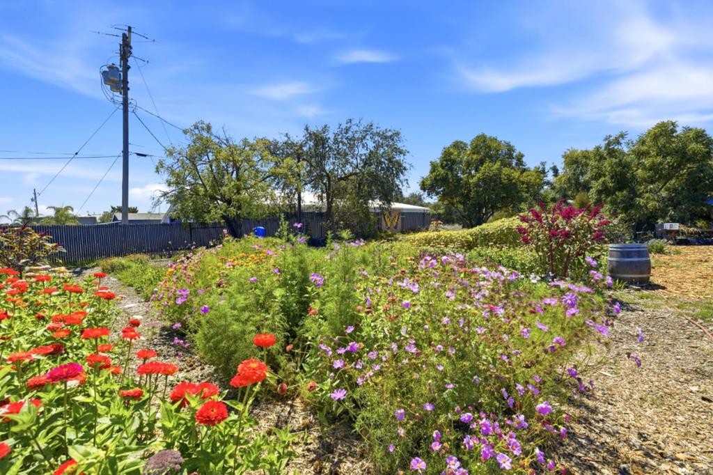 10095 Monterey Road Property Photo 34