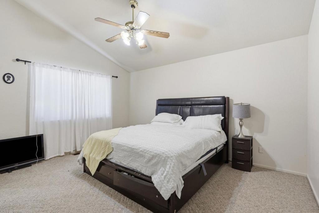 725 Everest Street Property Photo 10