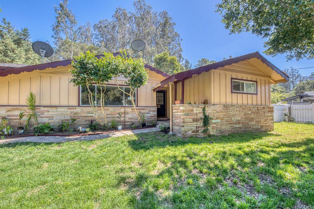 454 Paradise Road Property Photo 1