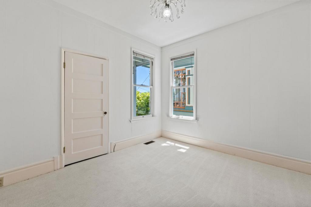 202 Watson Street Property Photo 33