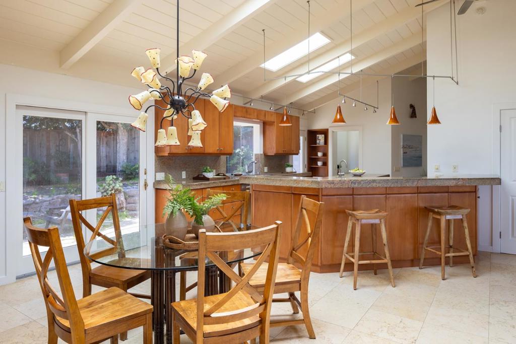 1209 Ocean View Boulevard Property Photo 7
