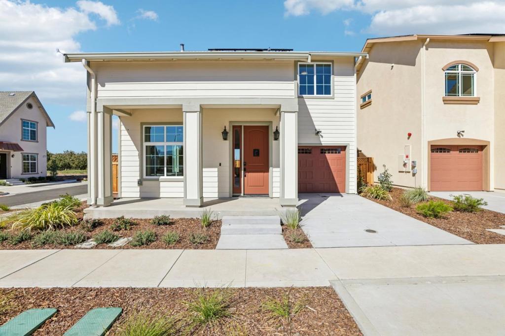 1122 Emersyn Street Property Photo 1