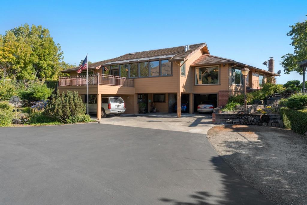11081 Enchanto Vista Drive Property Photo 3