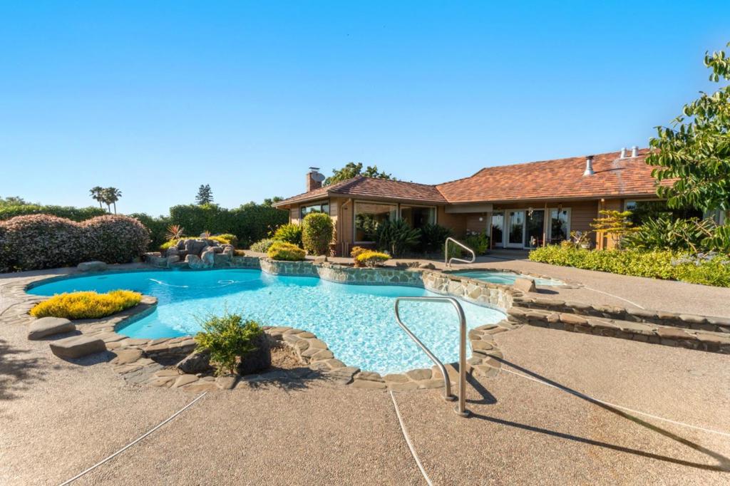 11081 Enchanto Vista Drive Property Photo 5