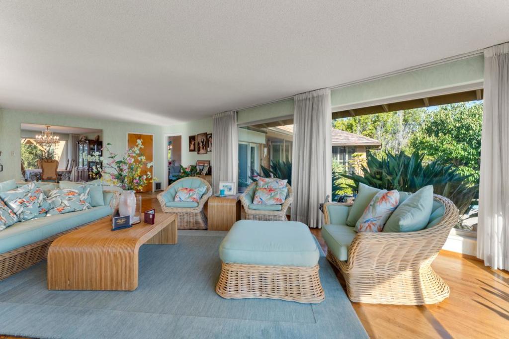 11081 Enchanto Vista Drive Property Photo 9