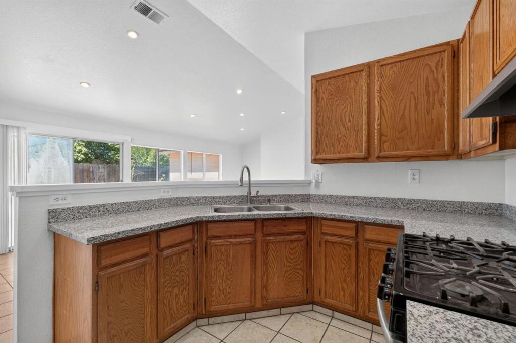 ML82056438 Property Photo 12