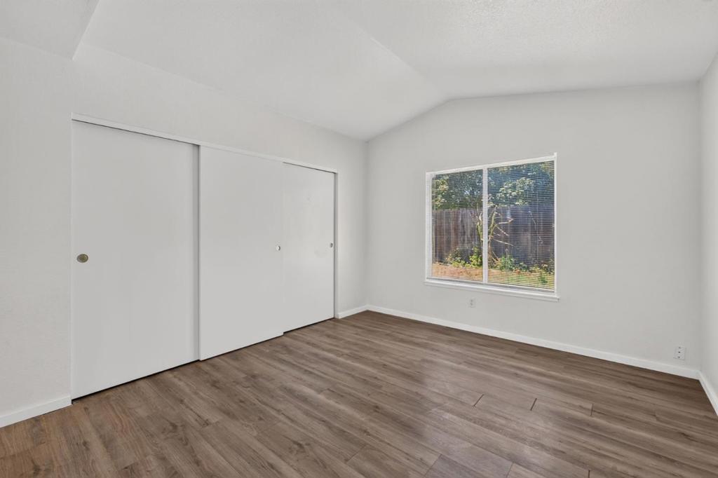 ML82056438 Property Photo 24