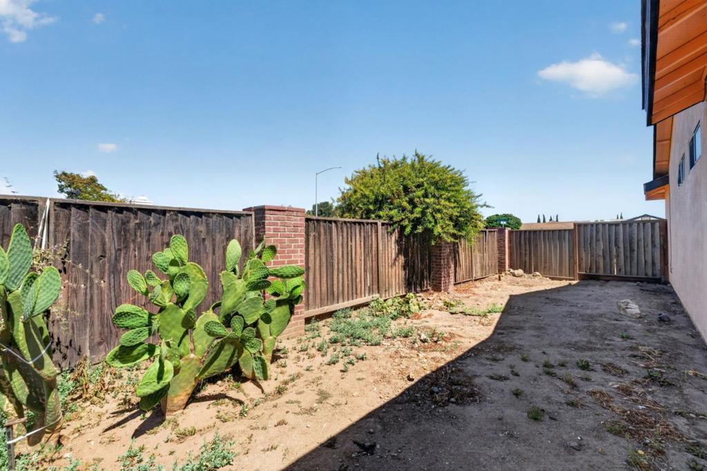 ML82056438 Property Photo 29