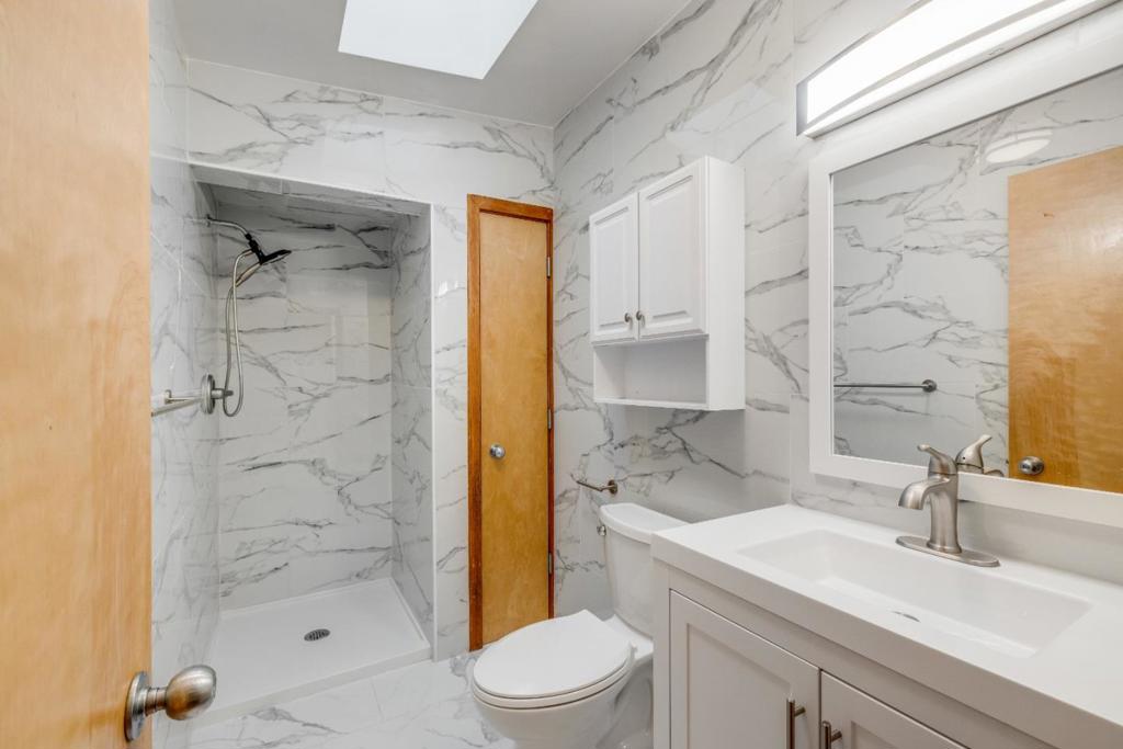 883 Sacramento Street Property Photo 4