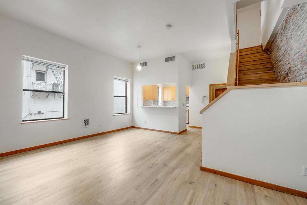 883 Sacramento Street Property Photo 8