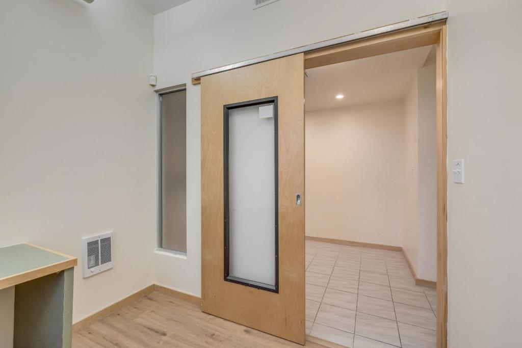 883 Sacramento Street Property Photo 11