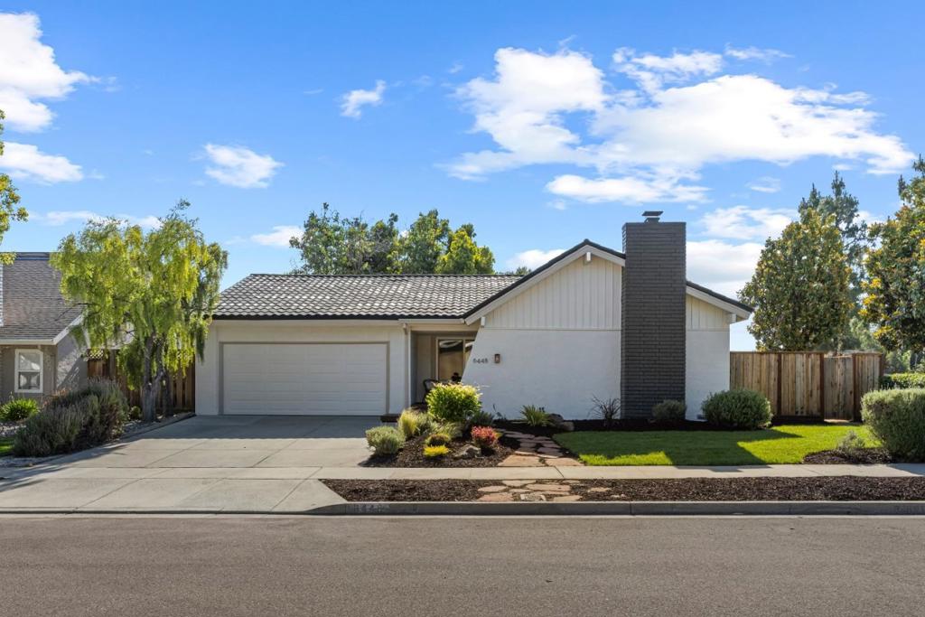 6448 Berwickshire Way Property Photo 1