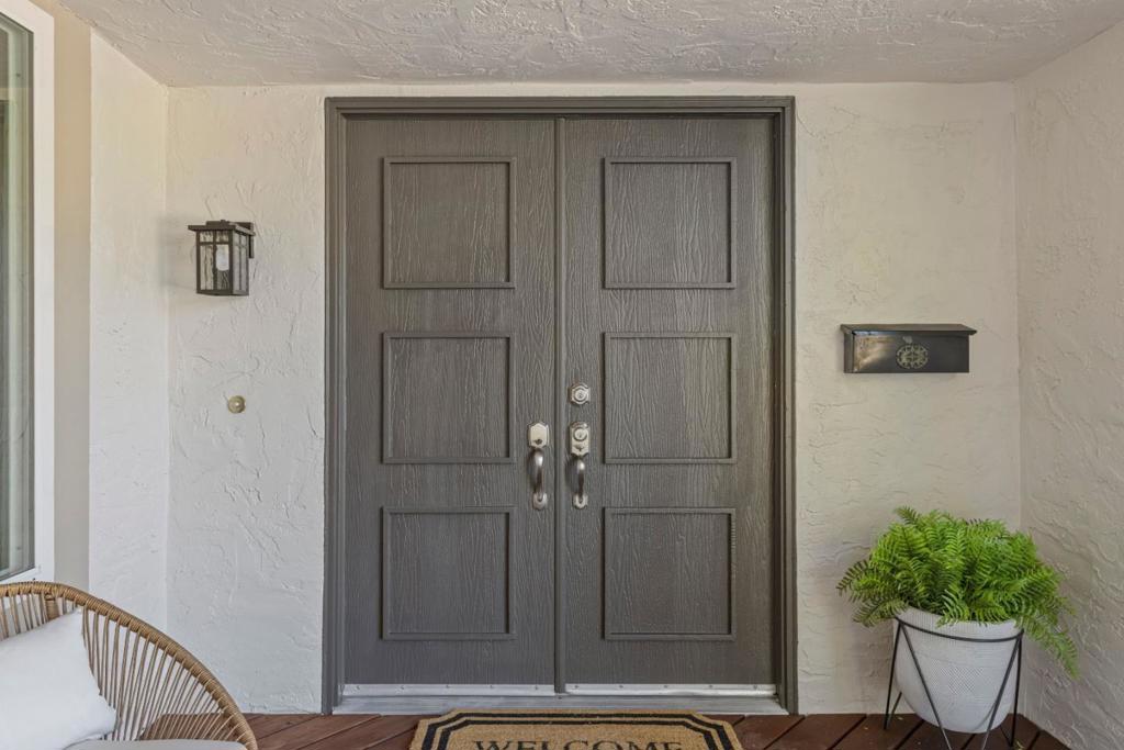 6448 Berwickshire Way Property Photo 13
