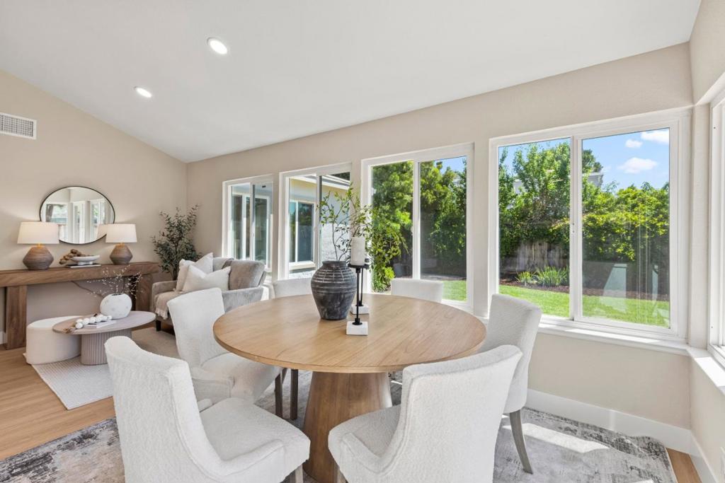 6448 Berwickshire Way Property Photo 26