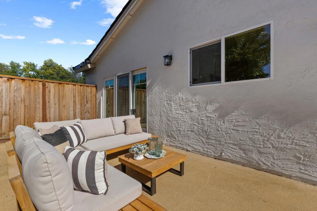 6448 Berwickshire Way Property Photo 45
