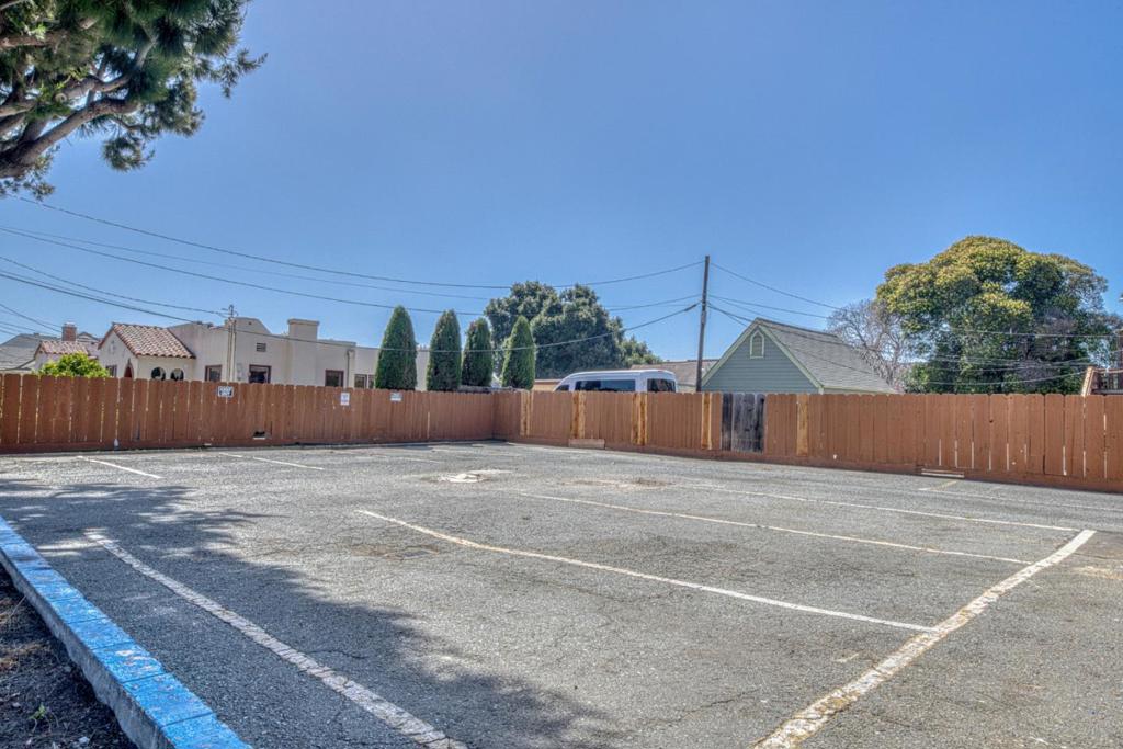 729 S Main Street Property Photo 7
