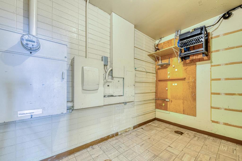 729 S Main Street Property Photo 24