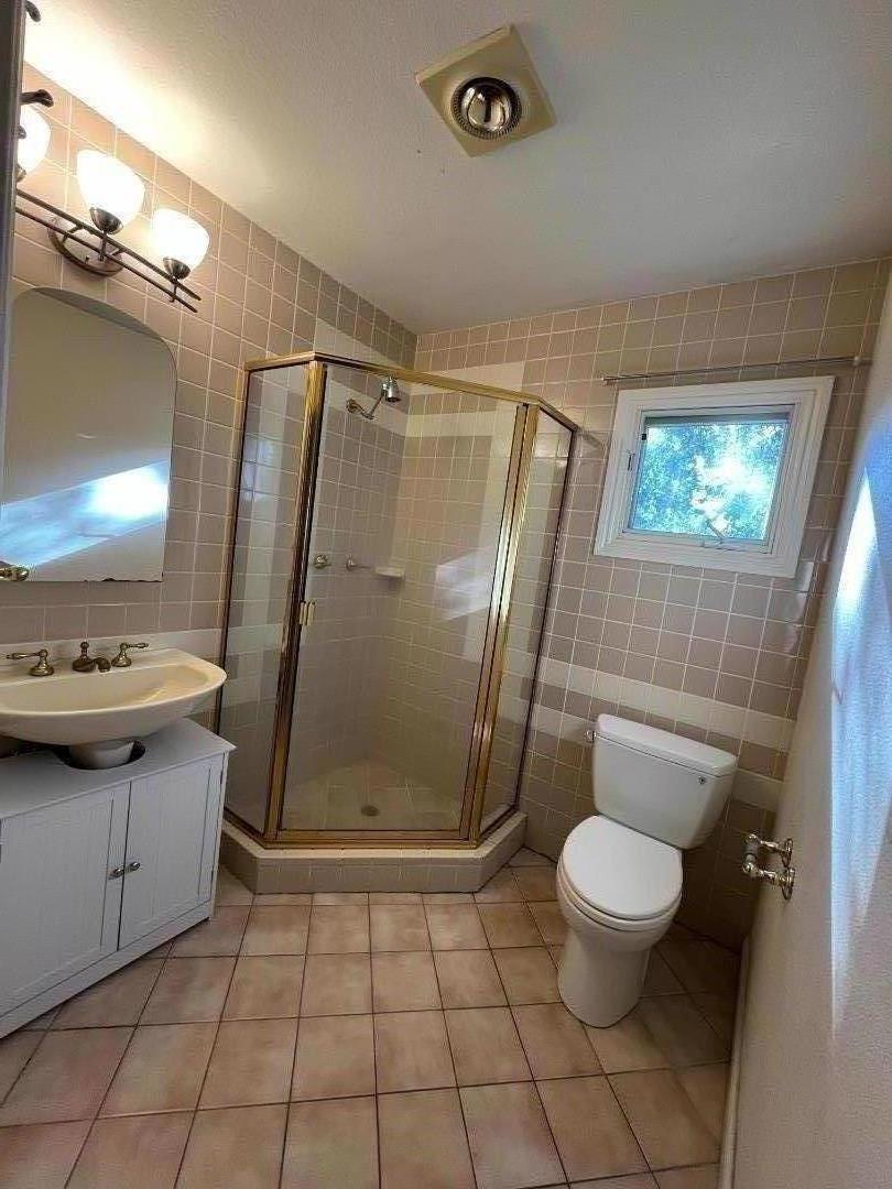 ML82056463 Property Photo 15