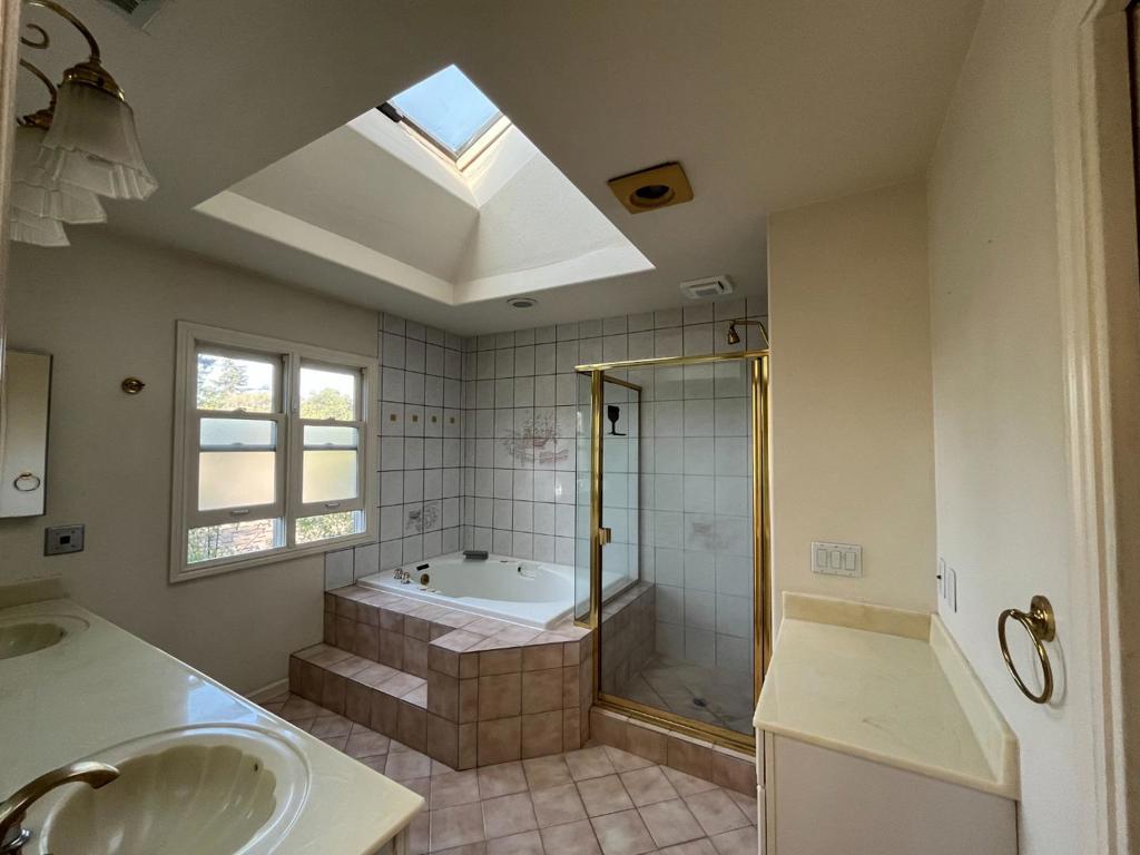 ML82056463 Property Photo 22