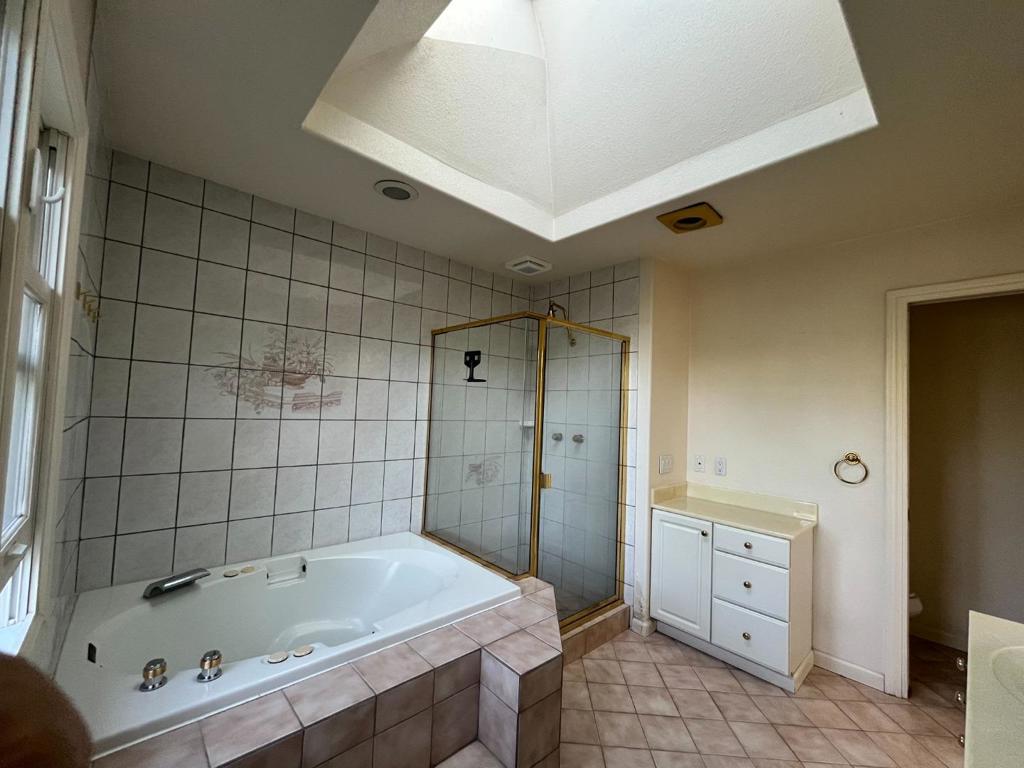 ML82056463 Property Photo 23