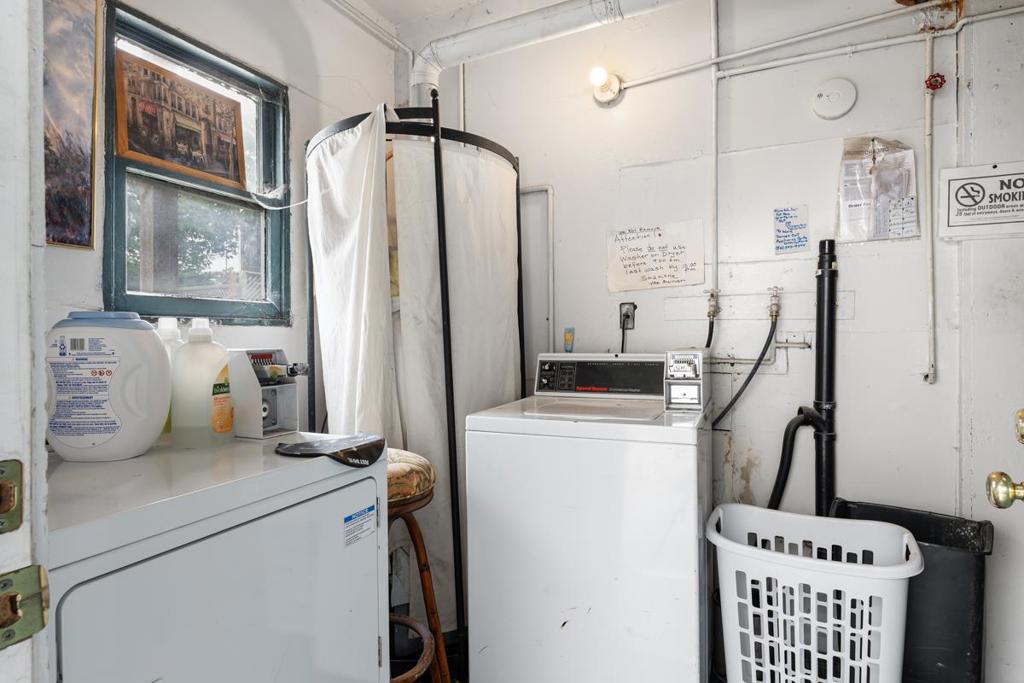 2807 Shattuck Avenue Property Photo 19