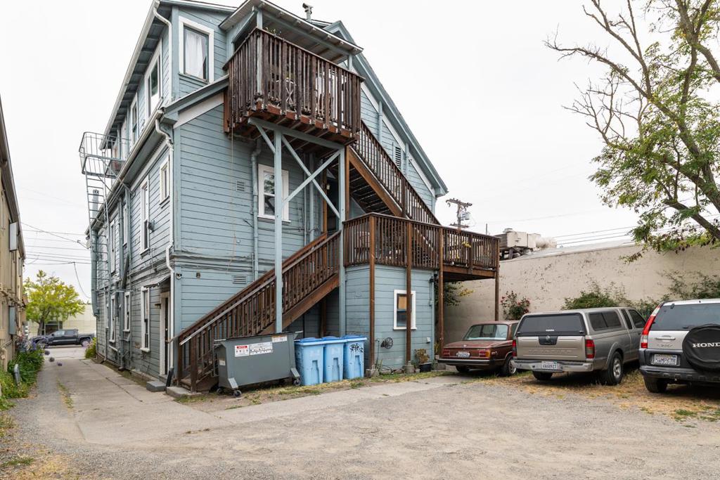 2807 Shattuck Avenue Property Photo 24