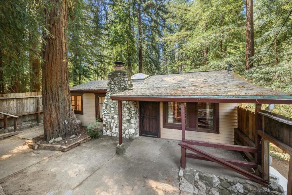 14515 Big Basin Way Property Photo 1