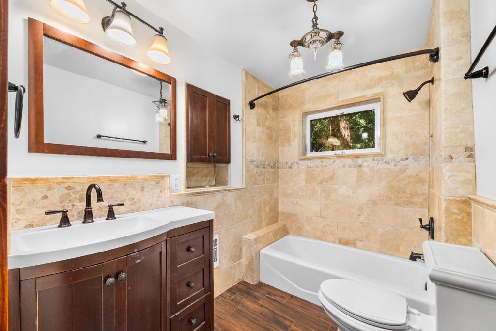 14515 Big Basin Way Property Photo 18
