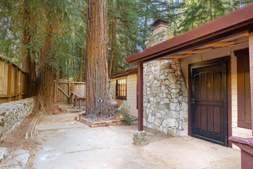 14515 Big Basin Way Property Photo 32