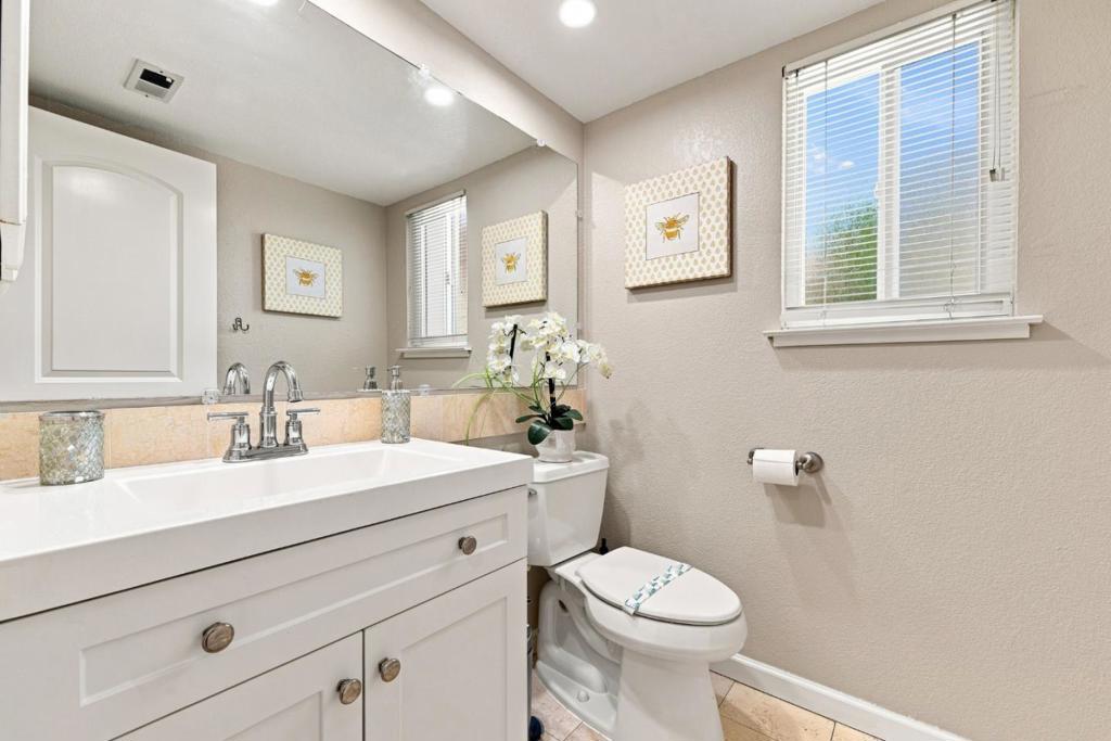977 Ivory Creek Drive Property Photo 32