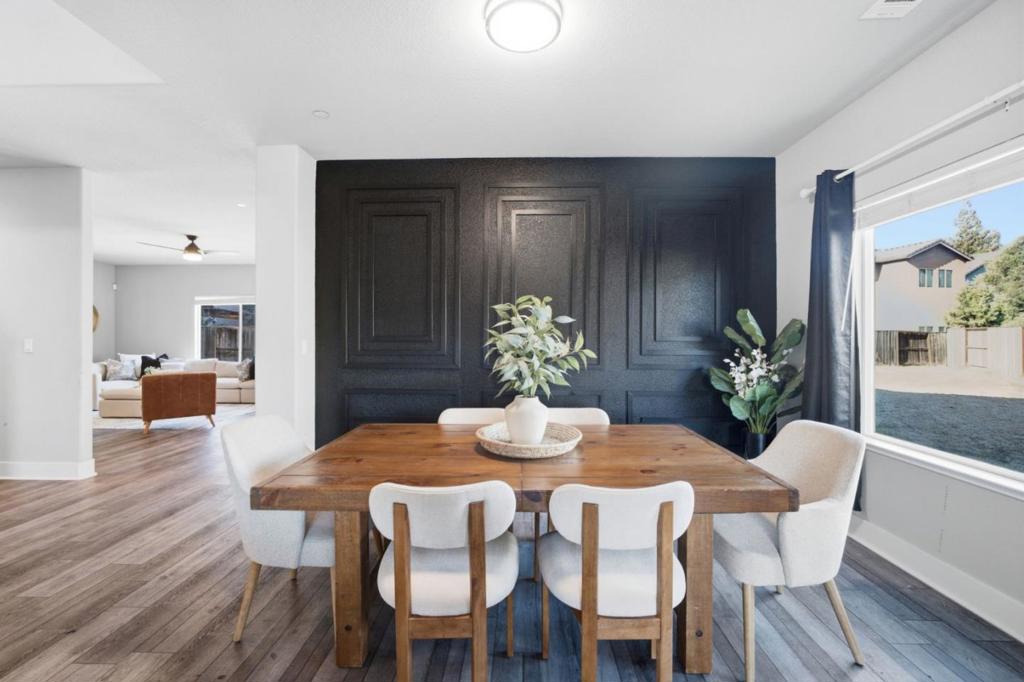 1258 Heavenly Circle Property Photo 7