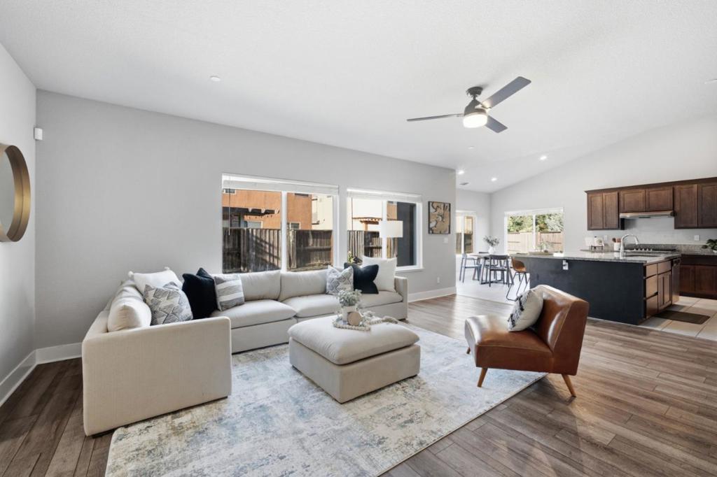 1258 Heavenly Circle Property Photo 9