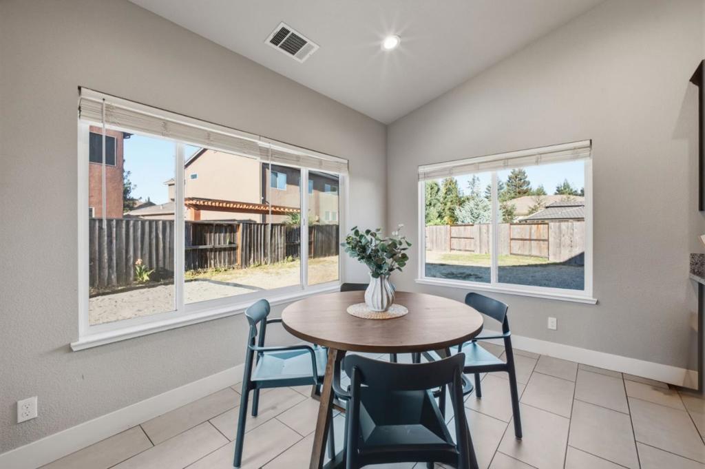 1258 Heavenly Circle Property Photo 16