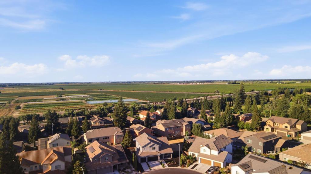 1258 Heavenly Circle Property Photo 48