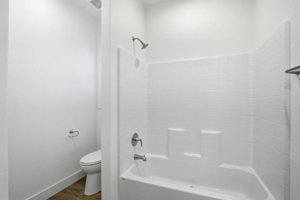 29428 Middleborough 151 Property Photo 25