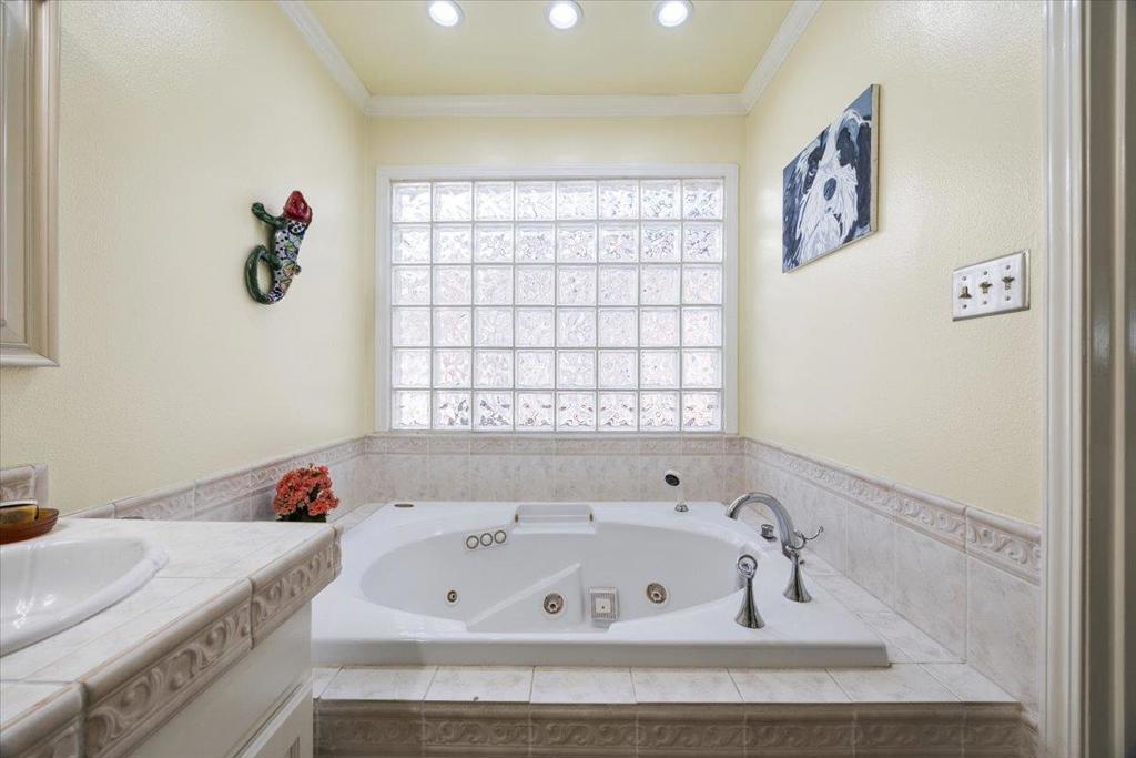 226 San Mateo Avenue Property Photo 18