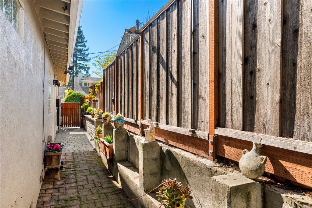 226 San Mateo Avenue Property Photo 64