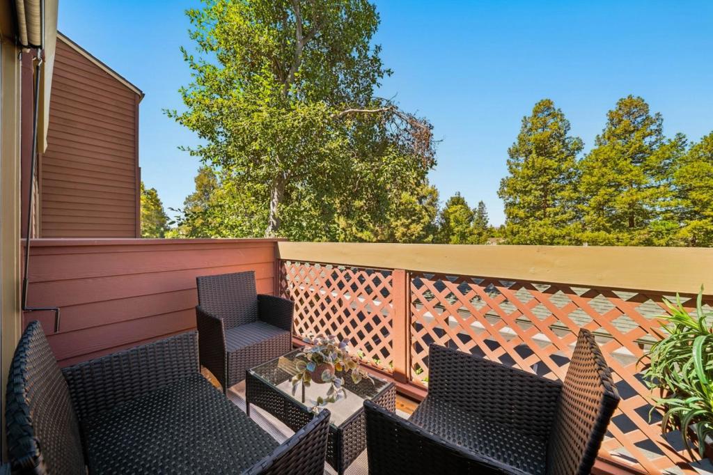 872 Catkin Court Property Photo 32