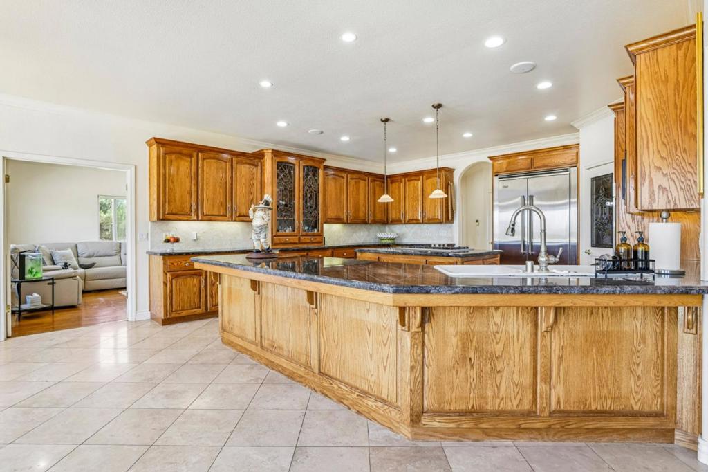 1515 S Ridgemark Drive Property Photo 18