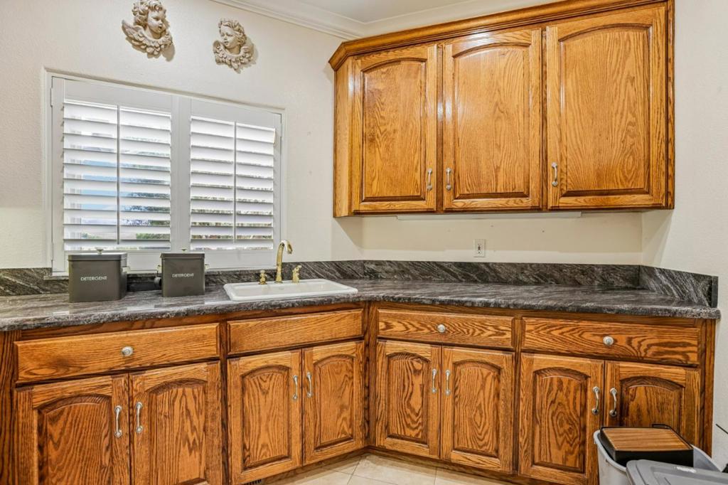 1515 S Ridgemark Drive Property Photo 22