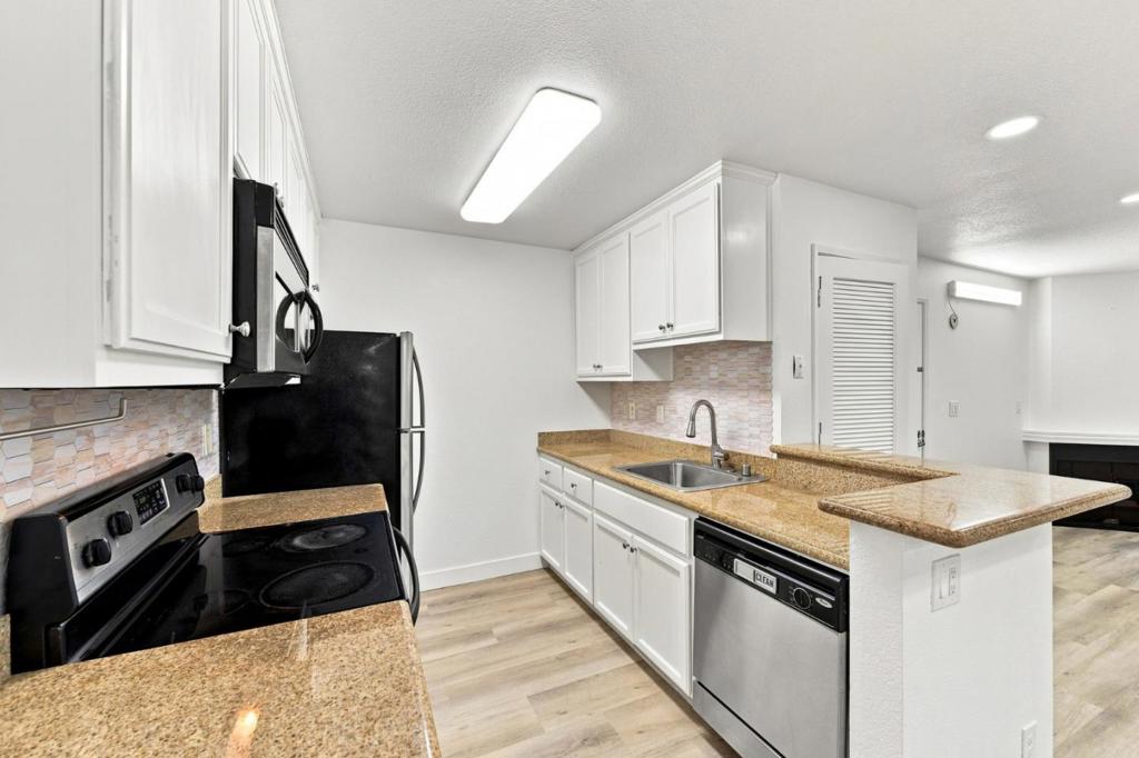 2695 Somerset Park Circle Property Photo 10