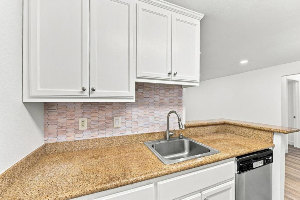 2695 Somerset Park Circle Property Photo 13