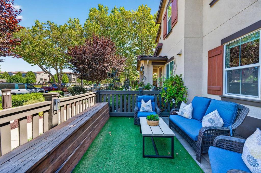 18077 Monterey Road Property Photo 4