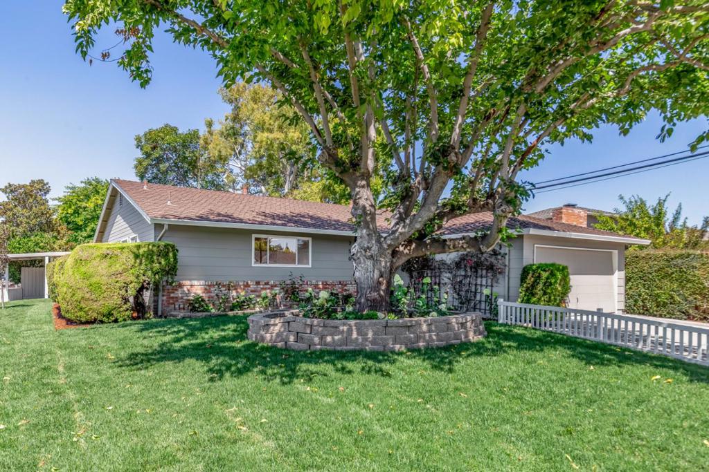 750 San Clemente Way Property Photo 2