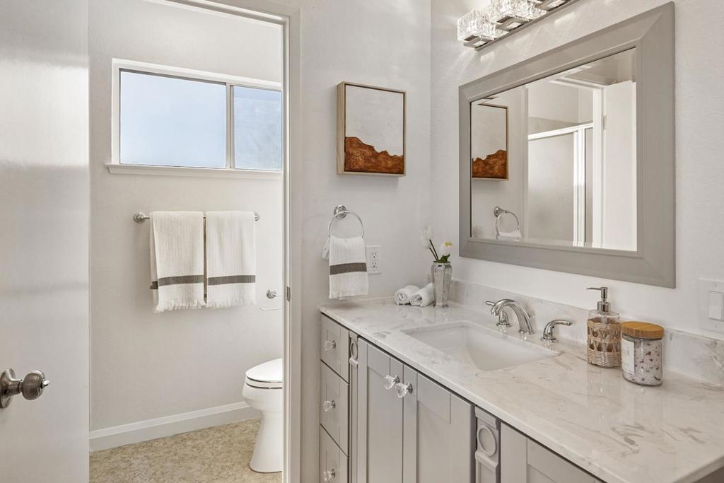 750 San Clemente Way Property Photo 15